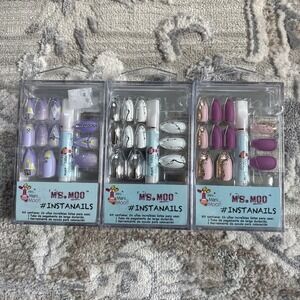 Mini Mani Moo · False nails ms. moo Lot Of 3 Includes Glue !!